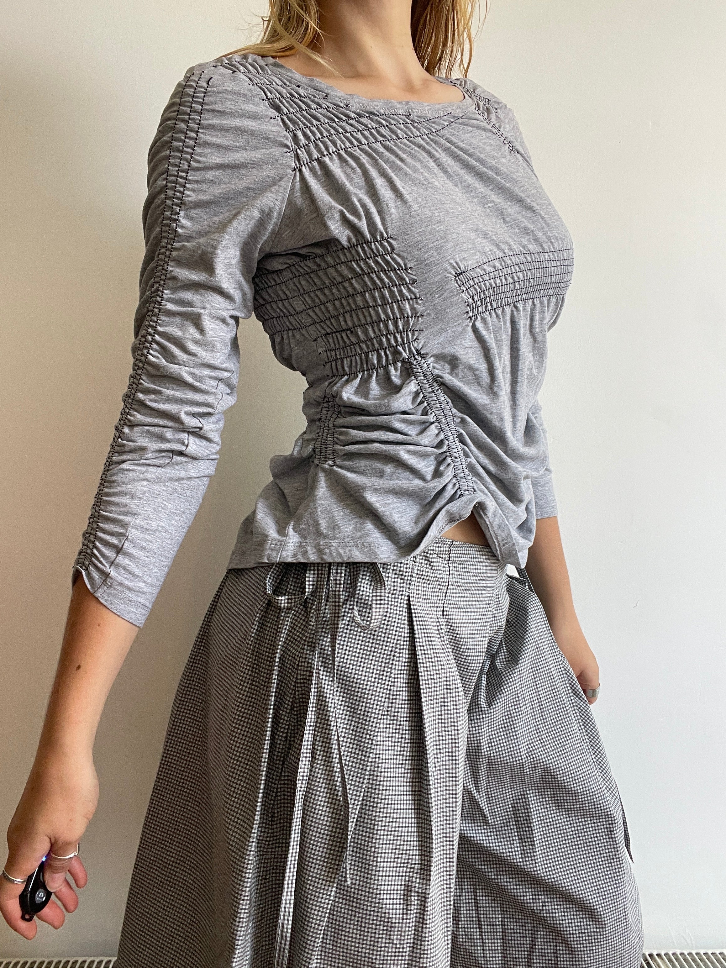 reworked 3/4 sleeve ruched slinky grey t shirt