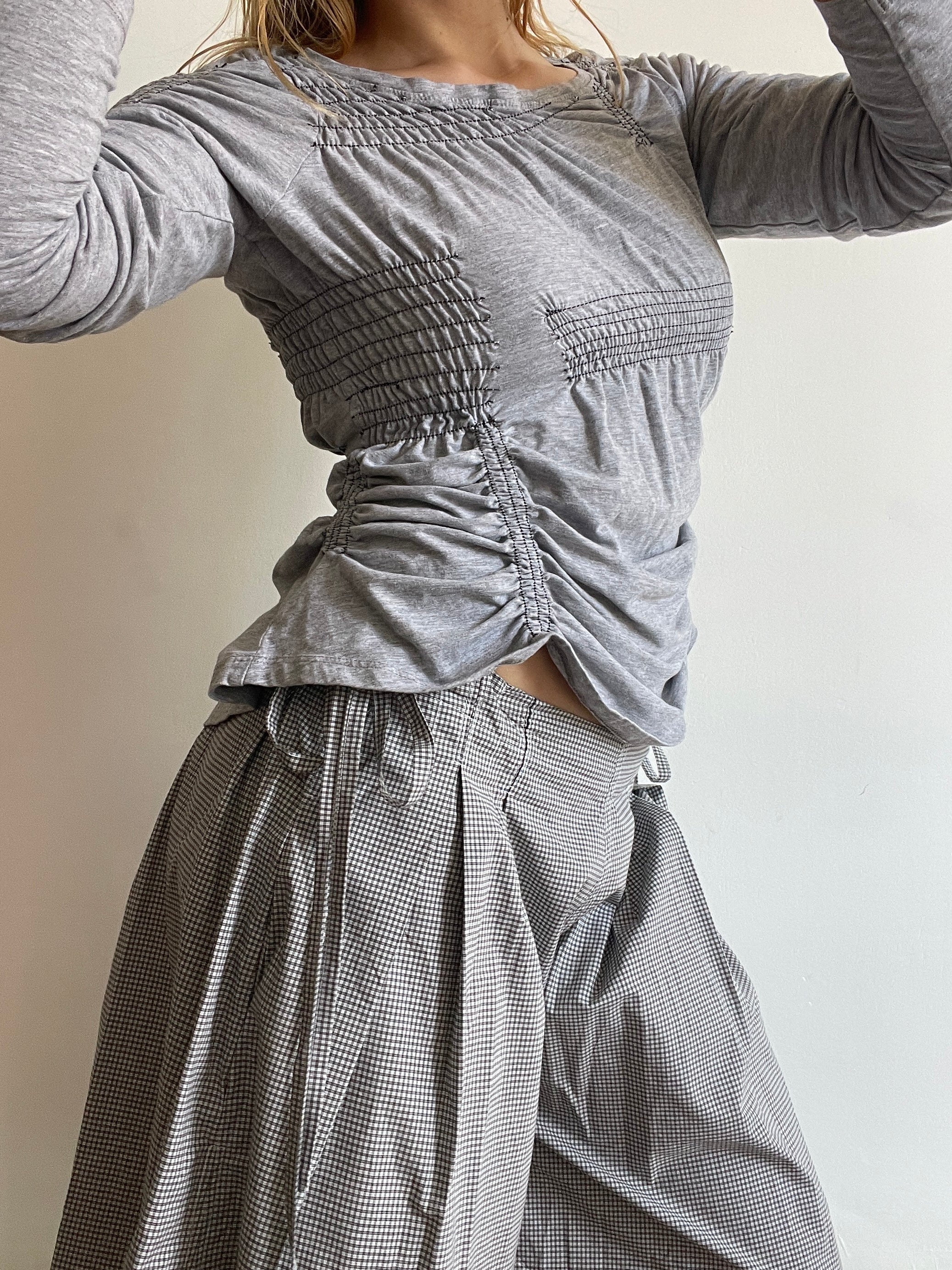reworked 3/4 sleeve ruched slinky grey t shirt