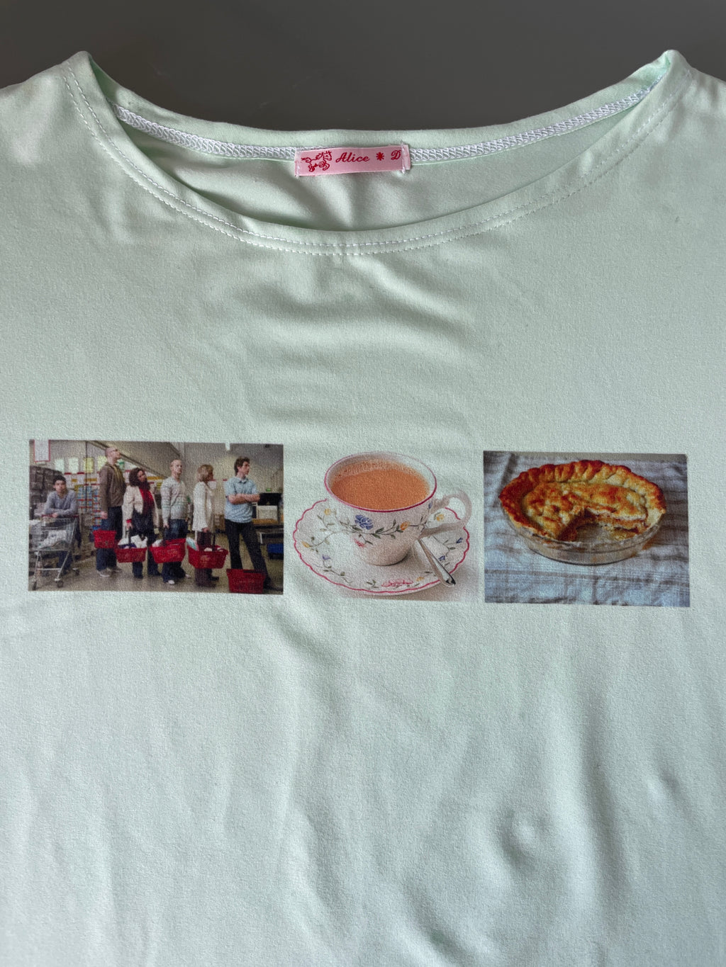 handmade printed queue tea pie english tee