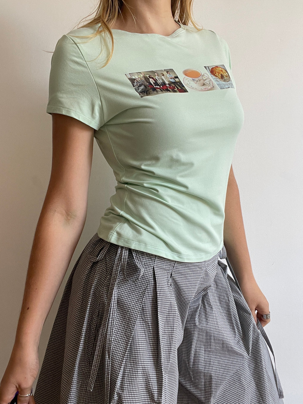 handmade printed queue tea pie english tee