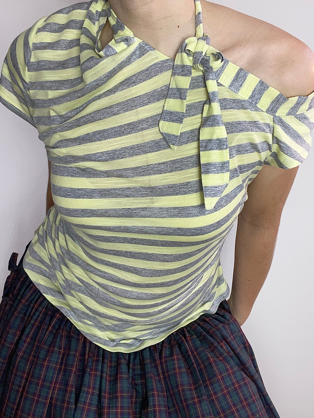 asymetrical yellow stripe tie top