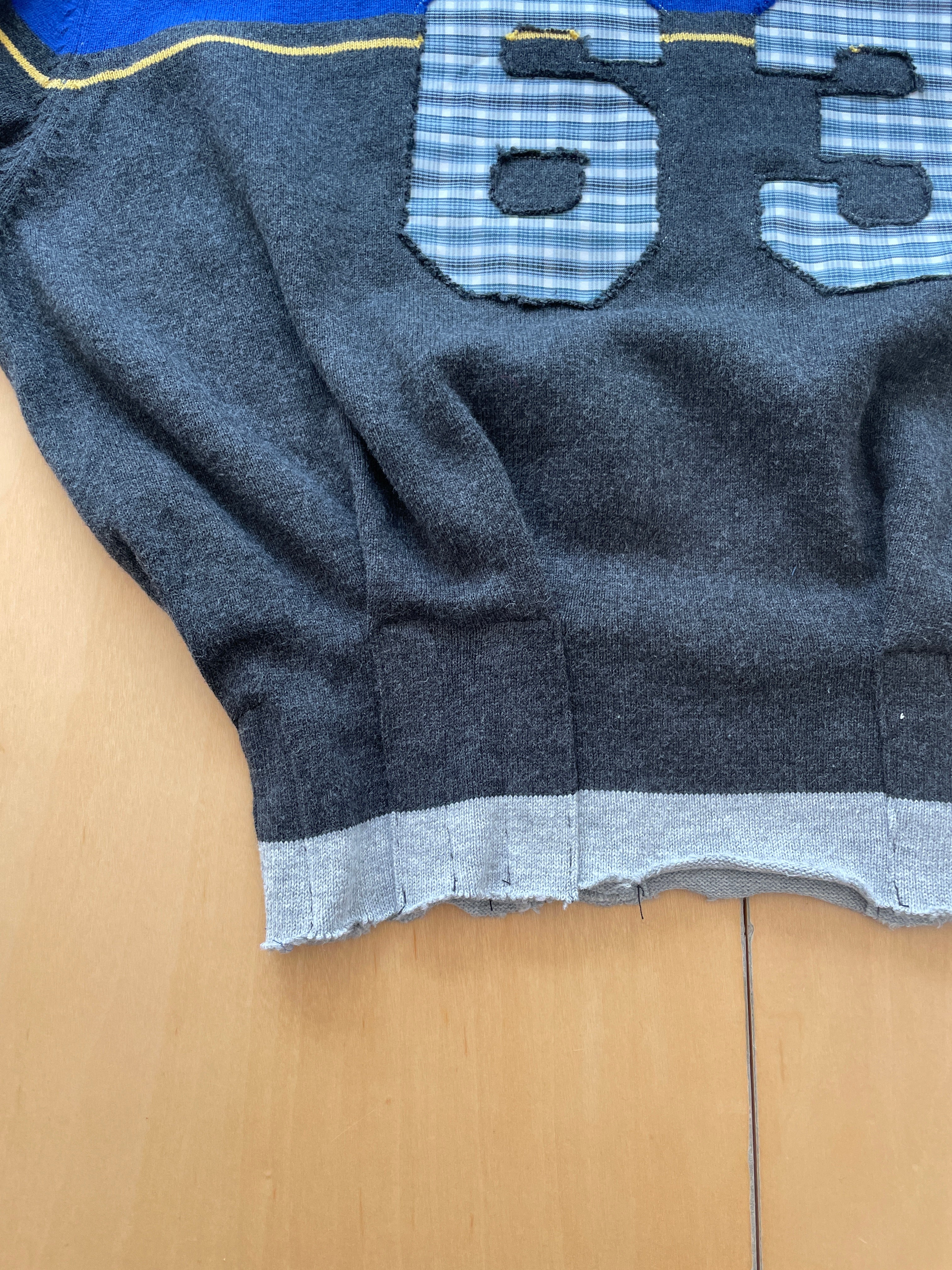 handmade blue sports number puffed top